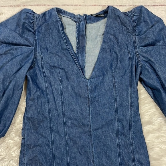 ZARA Denim Paneled V-neck Mini Dress With Puffed Sleeves - Picture 6 of 12
